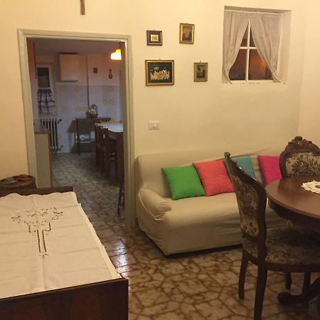 La Casa Di Luigi Lägenhet Montevarchi Exteriör bild