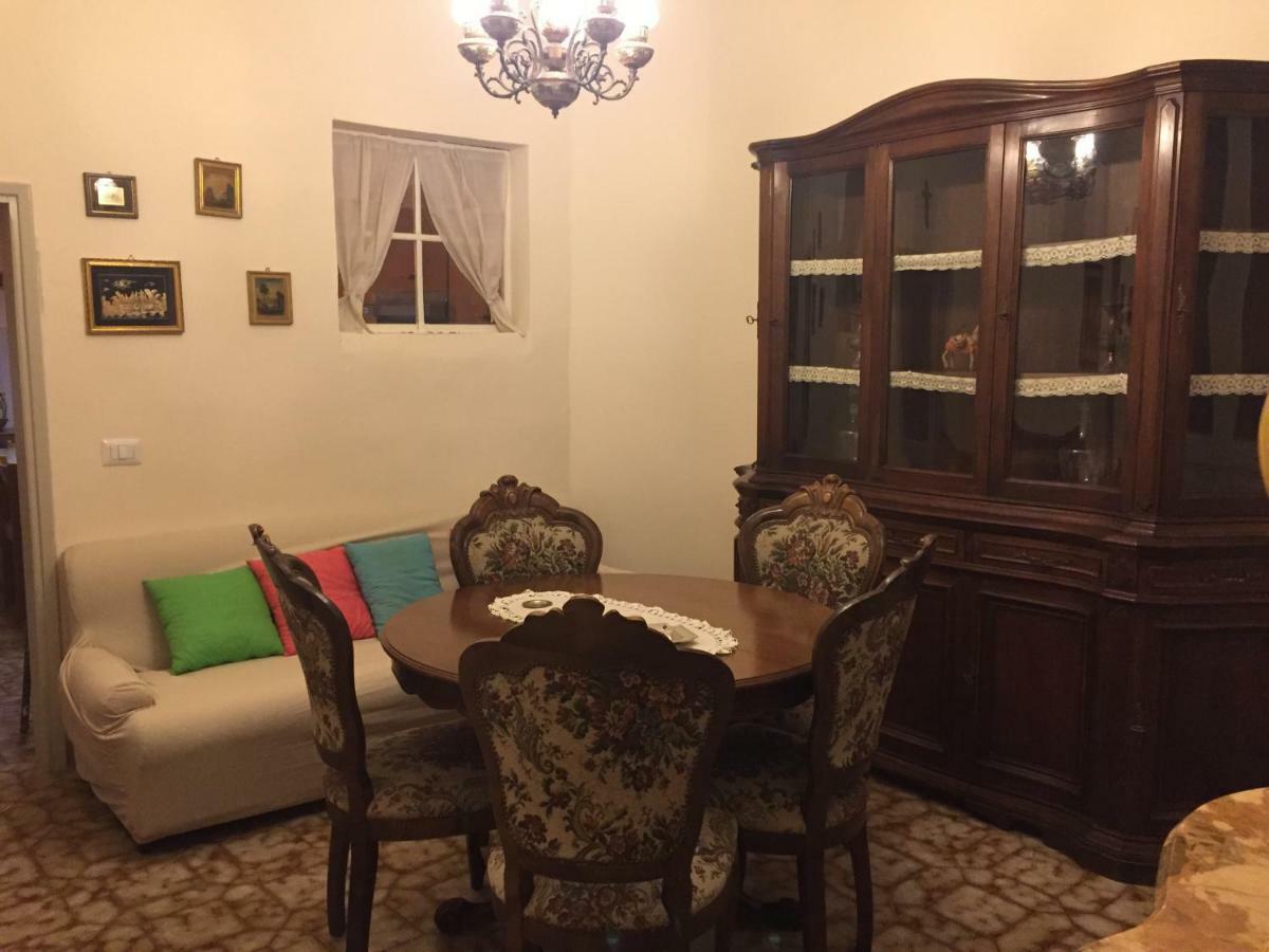 La Casa Di Luigi Lägenhet Montevarchi Exteriör bild